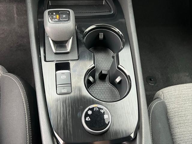 Photo of 2023 Super Black Nissan Rogue