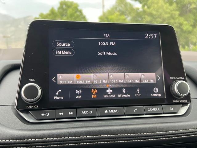 Photo of 2023 Super Black Nissan Rogue