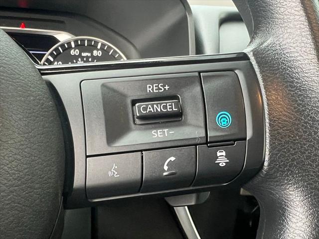 Photo of 2023 Super Black Nissan Rogue