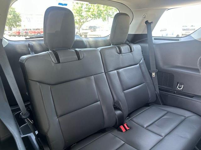 Photo of 2025 Star White Metallic Tri-Coat Ford Explorer