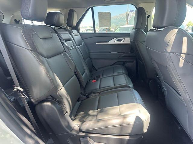Photo of 2025 Star White Metallic Tri-Coat Ford Explorer