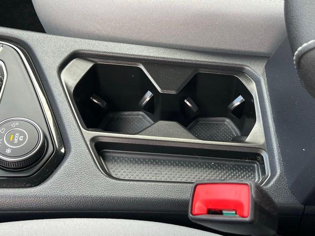 Photo of 2024 White Volkswagen Taos