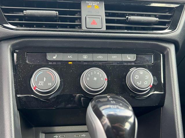 Photo of 2024 White Volkswagen Taos
