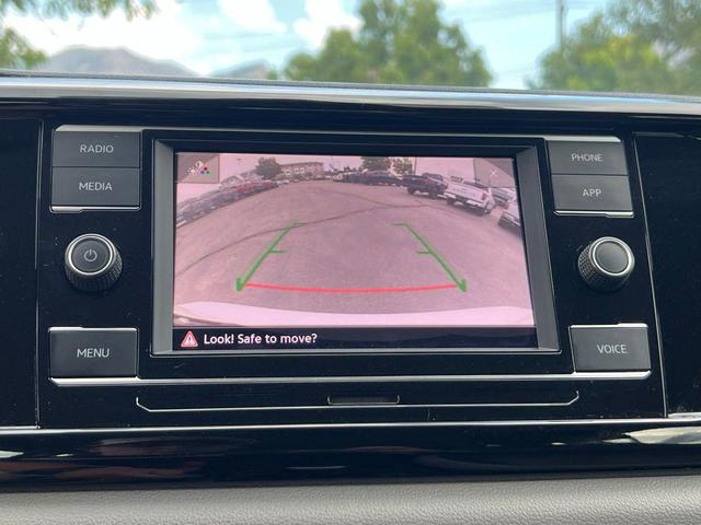 Photo of 2024 White Volkswagen Taos