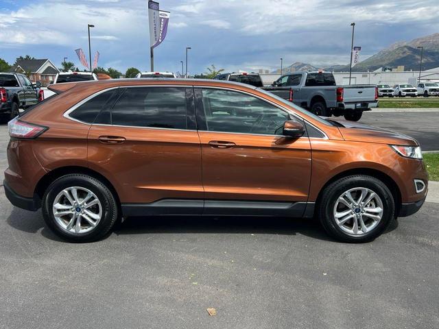 Photo of 2017 Canyon Ridge Metallic Ford Edge