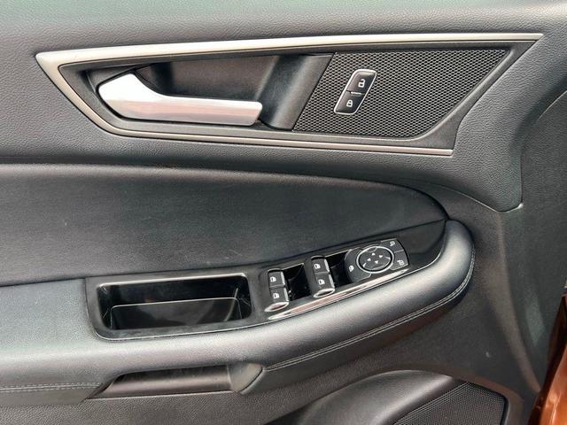 Photo of 2017 Canyon Ridge Metallic Ford Edge