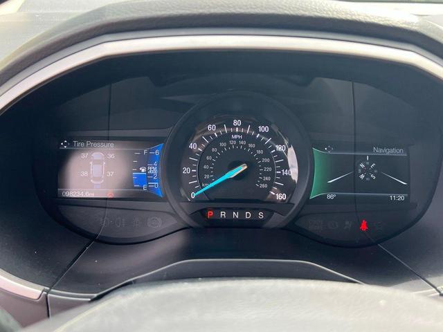 Photo of 2017 Canyon Ridge Metallic Ford Edge