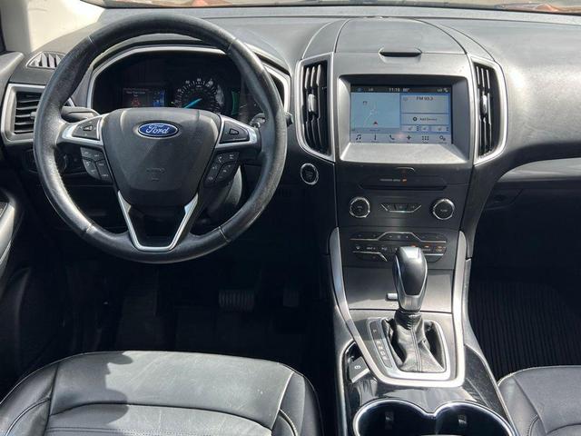 Photo of 2017 Canyon Ridge Metallic Ford Edge