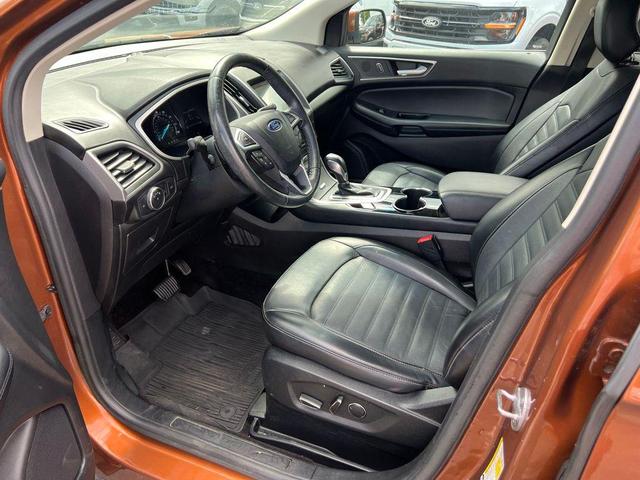 Photo of 2017 Canyon Ridge Metallic Ford Edge