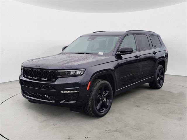 Photo of 2024 Blue Jeep Grand Cherokee L