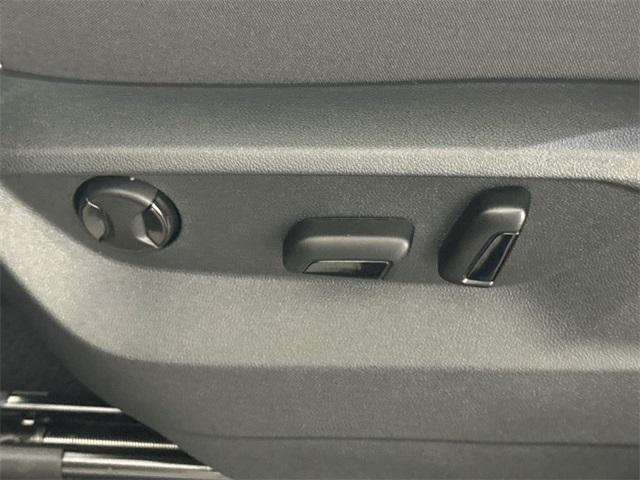 Photo of 2025 Platinum Gray Metallic Volkswagen Atlas