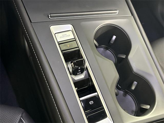 Photo of 2025 Platinum Gray Metallic Volkswagen Atlas
