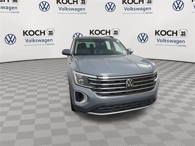 Photo of 2026 Pure Gray Volkswagen Atlas