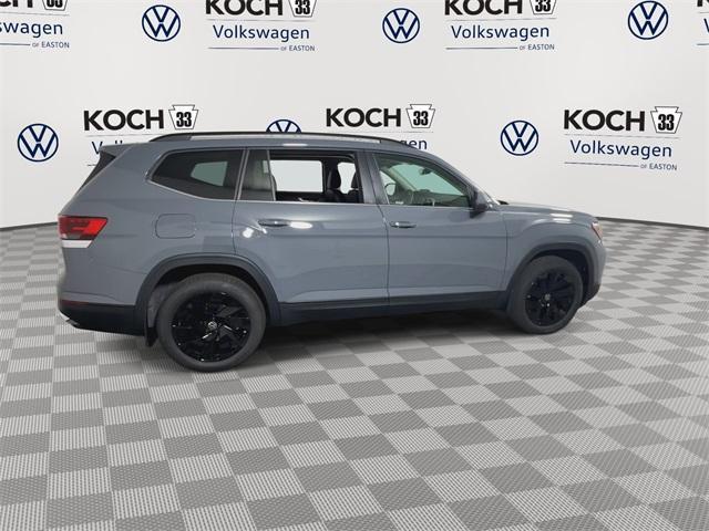 Photo of 2026 Pure Gray Volkswagen Atlas