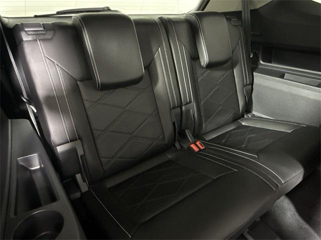 Photo of 2025 Deep Black Pearl Effect Volkswagen Atlas