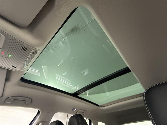 Photo of 2025 Deep Black Pearl Effect Volkswagen Atlas
