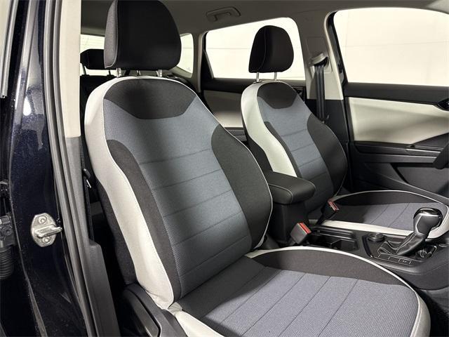 Photo of 2025 Deep Black Pearl Effect Volkswagen Taos