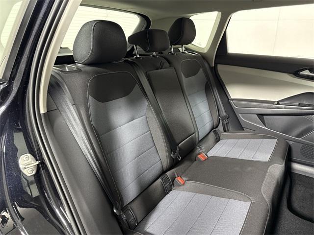 Photo of 2025 Deep Black Pearl Effect Volkswagen Taos