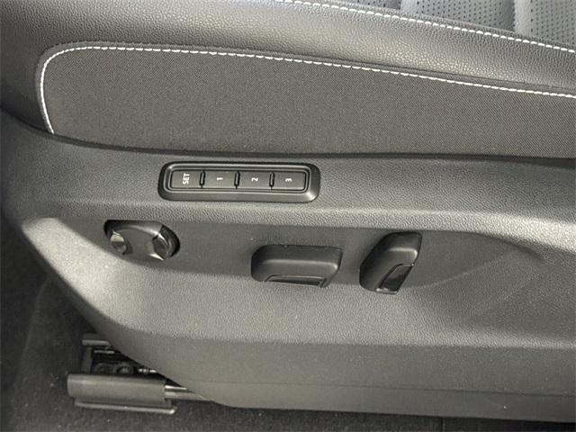 Photo of 2025 Mountain  Lake Blue Volkswagen Atlas