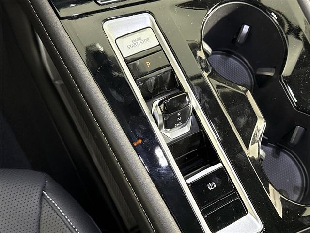 Photo of 2025 Mountain  Lake Blue Volkswagen Atlas