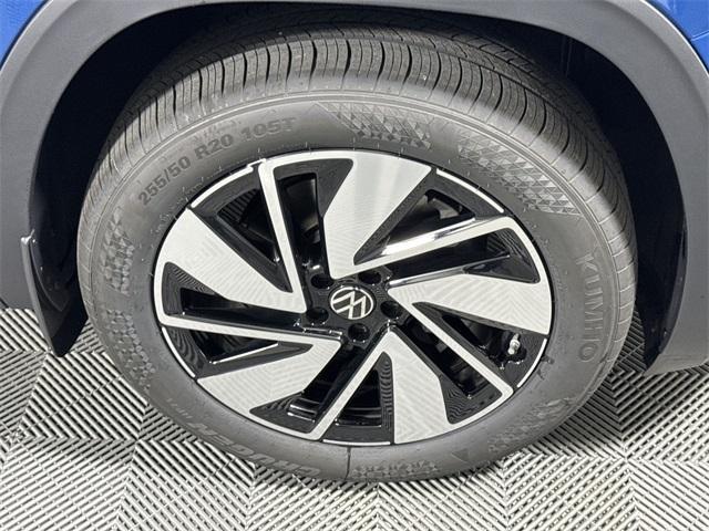 Photo of 2025 Mountain  Lake Blue Volkswagen Atlas