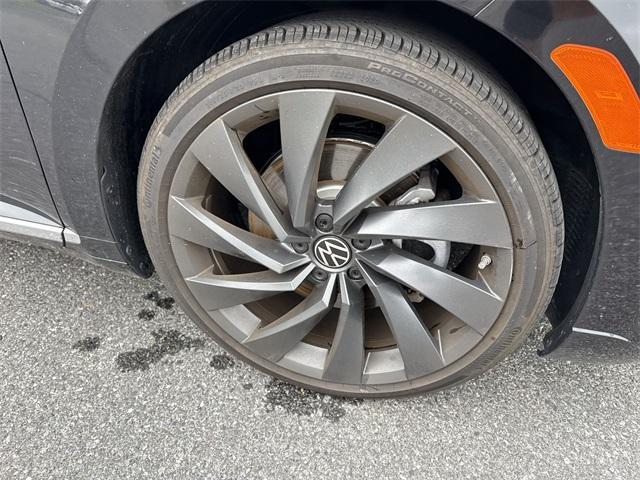 Photo of 2022 Deep Black Pearl Effect Volkswagen Arteon