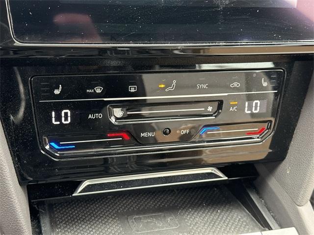 Photo of 2022 Deep Black Pearl Effect Volkswagen Arteon