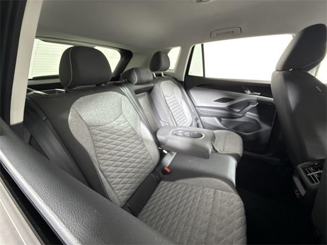 Photo of 2025 Deep Black Pearl Effect Volkswagen Tiguan