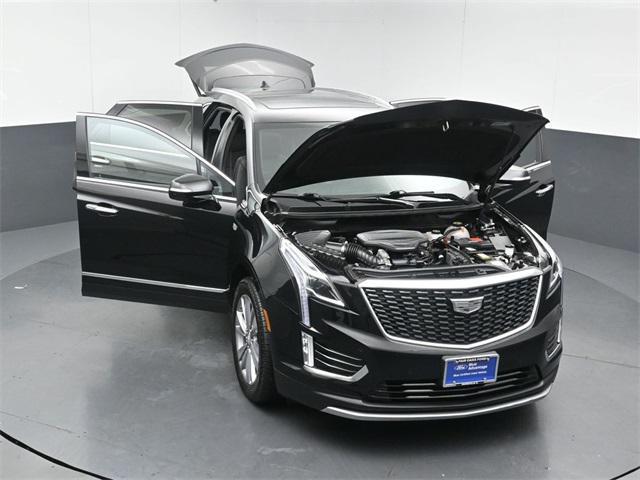 Photo of 2024 Stellar Black Metallic Cadillac XT5