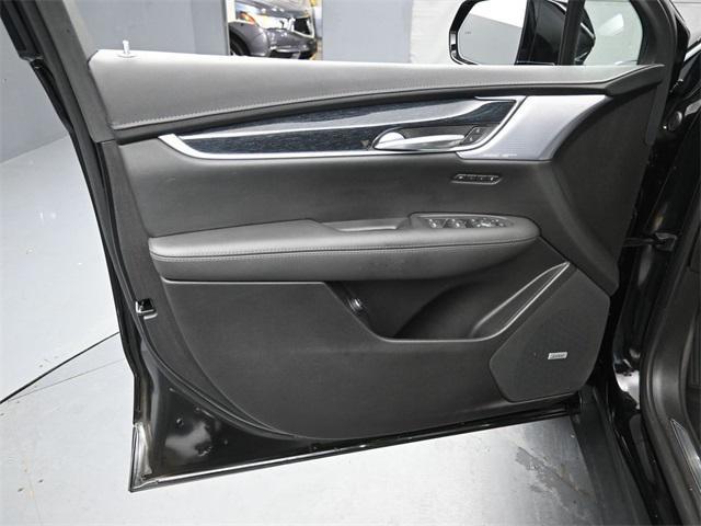 Photo of 2024 Stellar Black Metallic Cadillac XT5