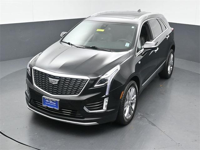 Photo of 2024 Stellar Black Metallic Cadillac XT5