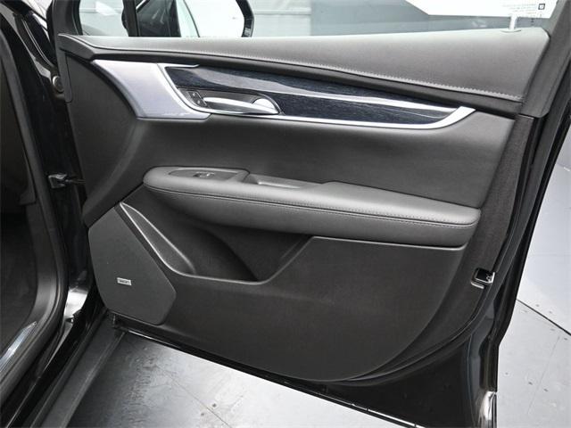 Photo of 2024 Stellar Black Metallic Cadillac XT5