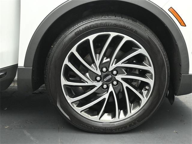 Photo of 2020 Pristine White Lincoln Nautilus