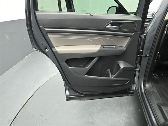 Photo of 2021 Platinum Gray Metallic Volkswagen Atlas
