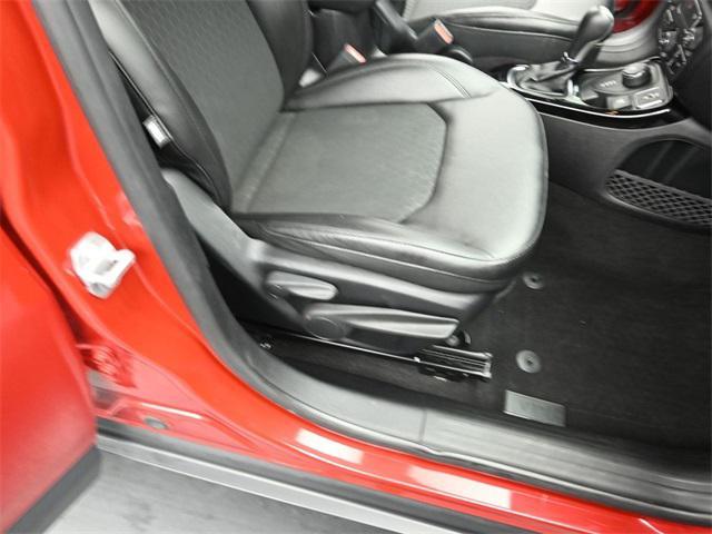 Photo of 2018 Redline Pearlcoat Jeep Compass