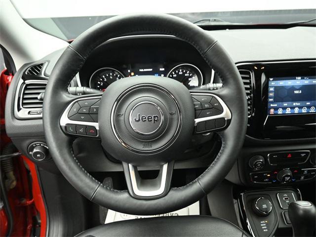 Photo of 2018 Redline Pearlcoat Jeep Compass