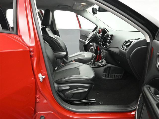 Photo of 2018 Redline Pearlcoat Jeep Compass