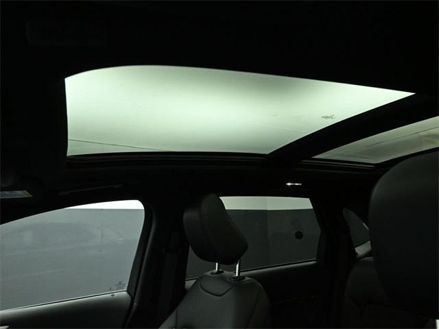 Photo of 2022 Carbonized Gray Metallic Ford Edge