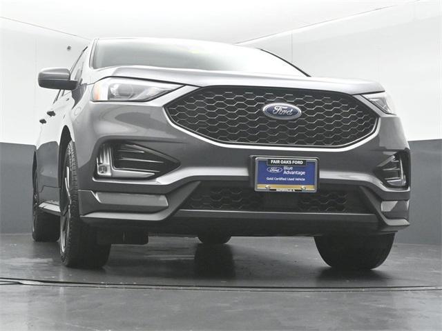 Photo of 2022 Carbonized Gray Metallic Ford Edge