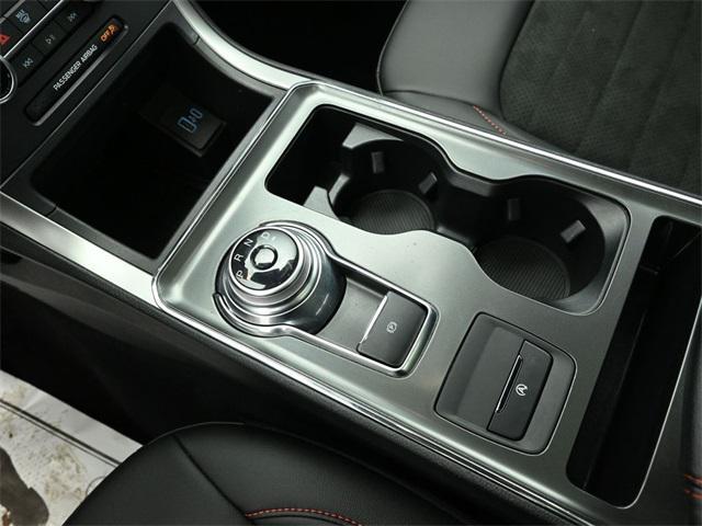 Photo of 2022 Carbonized Gray Metallic Ford Edge
