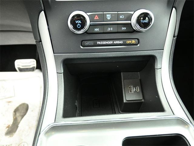 Photo of 2022 Carbonized Gray Metallic Ford Edge
