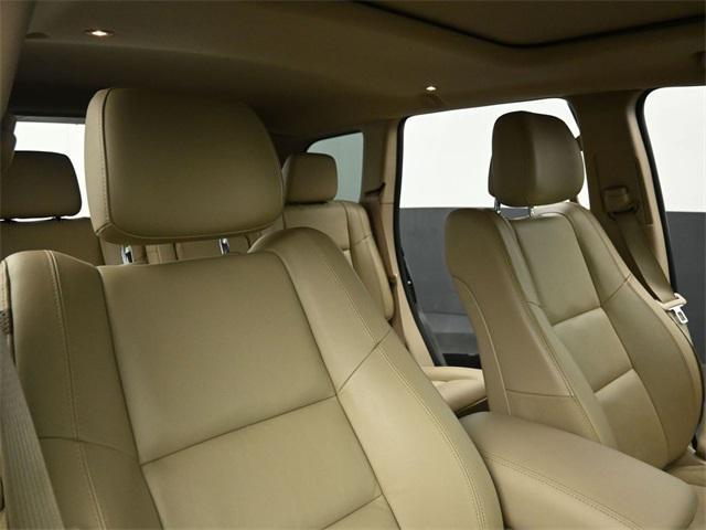 Photo of 2021 Diamond Black Crystal Pearlcoat Jeep Grand Cherokee