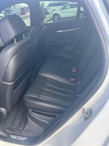 Photo of 2017 Alpine White BMW X6