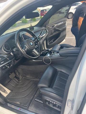 Photo of 2017 Alpine White BMW X6