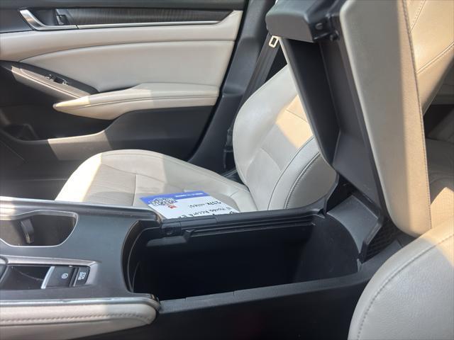 Photo of 2018 Crystal Black Pearl Honda Accord