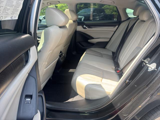 Photo of 2018 Crystal Black Pearl Honda Accord