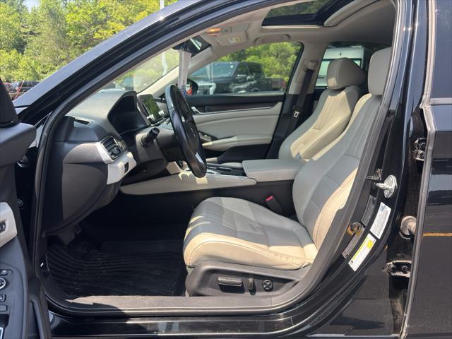 Photo of 2018 Crystal Black Pearl Honda Accord