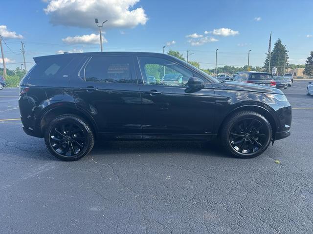 Photo of 2021 Santorini Black Metallic Land Rover Discovery Sport