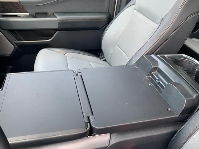 Photo of 2023 Star White Metallic Tri-Coat Ford F-150 Lightning