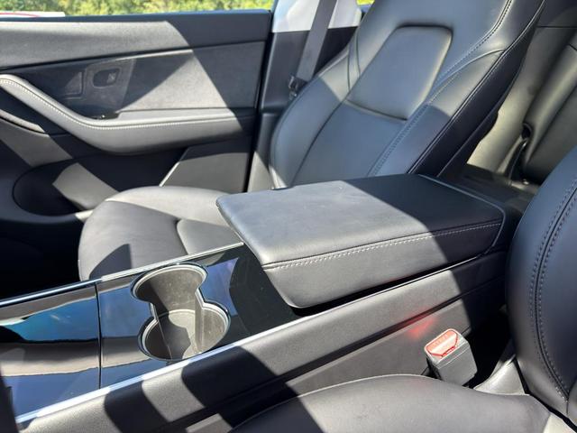 Photo of 2021 Pearl White Multi-Coat Tesla Model Y